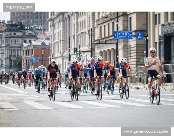 全球顶级车手竞逐申城荣耀 环上海新城自行车赛精彩纷呈